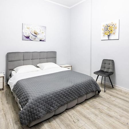 Apartments Galitskaya Street Lviv Exterior photo